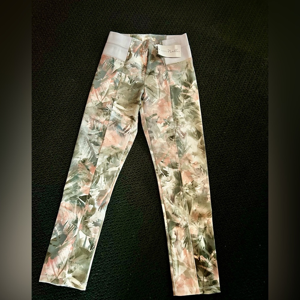 Simply Noelle PALM Patterned Leggings
